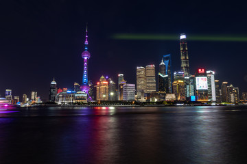 Obraz na płótnie Canvas The Bund Shanghai at night 