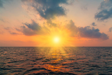 Obraz premium Maldives, tropical sea background sunset