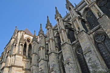 Fototapeta na wymiar Reims, la cattedrale di Notre-Dame - Francia 