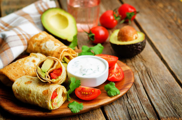 avocado tomato egg roll with cilantro sour dip