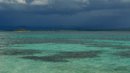 Fototapeta na wymiar Stormy weather over the Panama coast seen from uninhabited Island
