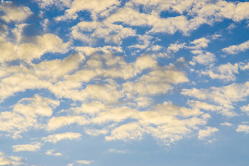 Beautiful cozy sky with fluffy cloud
