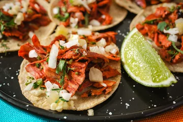 Papier Peint photo autocollant Manger tacos al pastor, taco mexicain, nourriture de rue à mexico