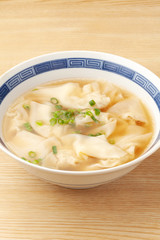 ワンタンスープ