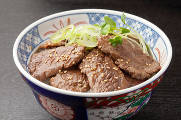 カルビ丼
