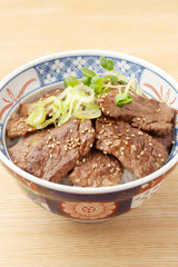 カルビ丼