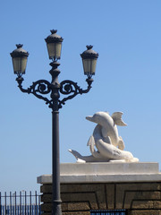 Sculpture at Cadiz harbour © johnnywalker61