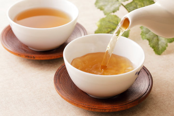 杜仲茶　Eucommia leaf tea