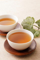 杜仲茶　Eucommia leaf tea