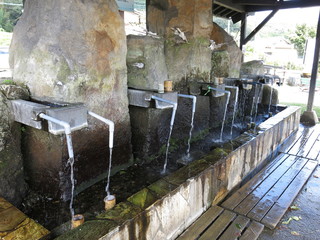 竹田湧水群の河宇田湧水（水汲み場）　Kawauda Spring Water