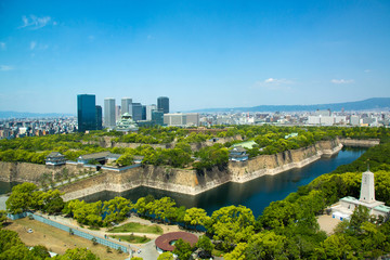 Fototapeta na wymiar 2019年5月:大阪城と周辺の町並み