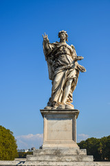 Angel statue along Sant Angelo bridge