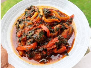 Spinach Stir Fry With Diced Beef  And Bell Peppers 