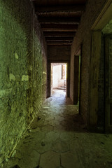 Fototapeta na wymiar Urban exploration / Abandoned house somewhere in Italy