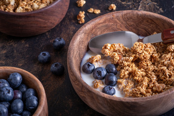 Crunchy Granola Breakfast With Fresh Blueberries