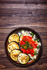 Couscous with sauce and vegetables