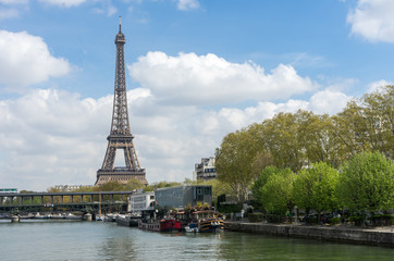 Paris - Eiffelturm vom Boot aus