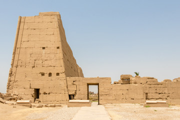 Fototapeta na wymiar Side entrance to the Egyptian temple in Karnak, Luxor