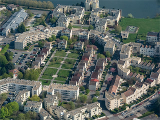 vue aérienne d'immeubles à Marne-la-Vallée en banlieue de Paris