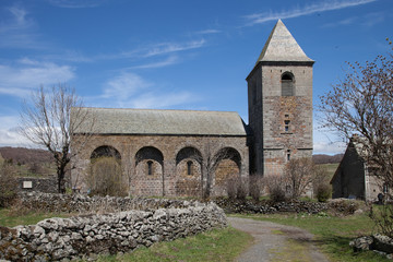 Fototapeta na wymiar Eglise Notre-Dame d'Aubrac dans l'Aveyron