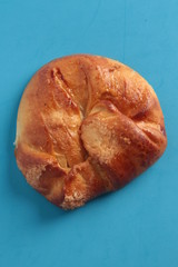 delicious baked honey bun