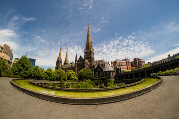 Olho de peixe lente usada para tirar a foto da igreja em Melbourne, Australia