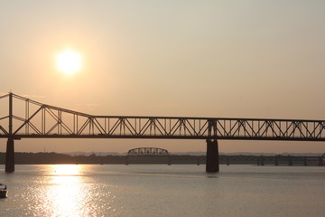 Fototapeta na wymiar Bridge at Sunset in Louisville, Kentucky