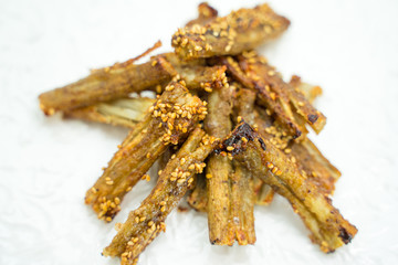 ゴボウの甘辛揚げ