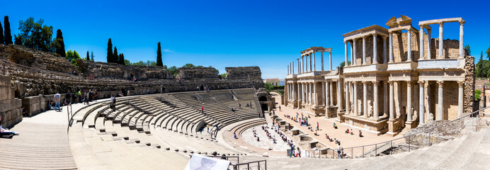 Plakat The Theatre of Mérida is a construction promoted by the consul Vipsanius Agrippa in the Roman city of Emerita Augusta, capital of Lusitania (current Mérida, Spain). 