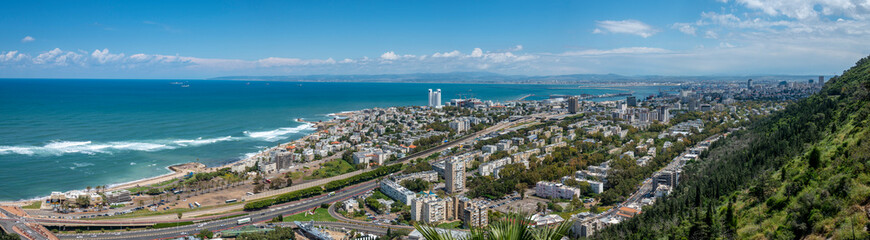 Fototapeta na wymiar Panorama of Haifa city and bay
