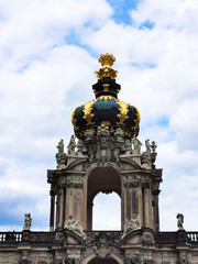 Fototapeta na wymiar Der Zwinger in Dresden, Kuppel Kronentor