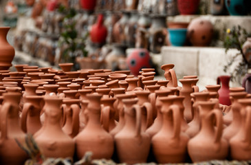 Fototapeta na wymiar Clay pots in the market on the street