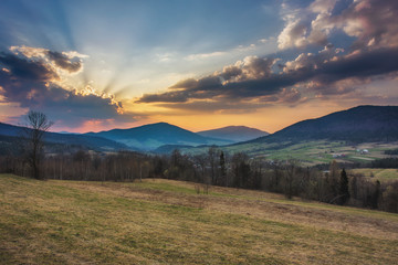 Obraz premium Beskid Wyspowy - Góry Karpaty