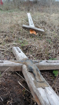 Broken cross