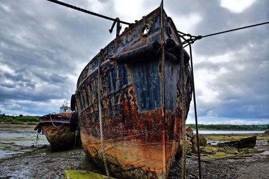 cimeti&egrave;res de bateaux de L'anse de Rostellec