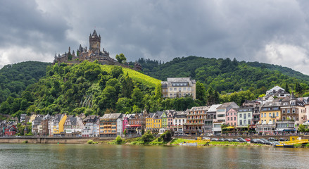Obraz premium Cochem, Germany - on the left bank of the Moselle river, the Cochem Imperial castle is a fine example of Gothic architecture and one of the most beautiful castles of Moselle valley
