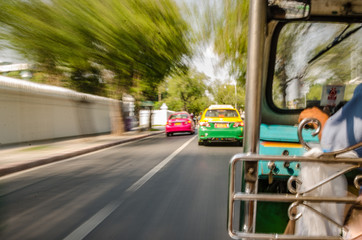 movement tuktuk