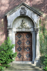 L'entrée de la chapelle