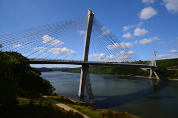 Fototapeta na wymiar Pont de Térénez