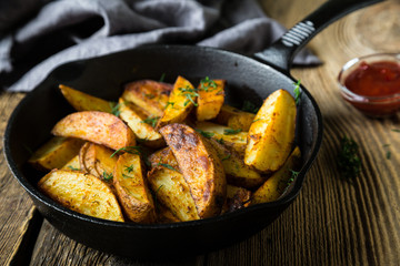 Baked Potatoes in a Pan