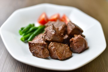 サイコロステーキ