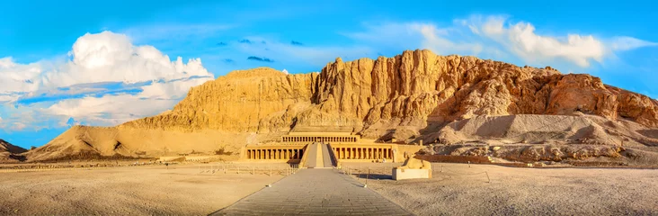 Foto op Plexiglas Temple of Hatshepsut © Givaga