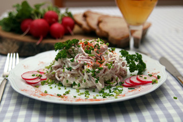 Wurstsalat mit Mayonnaise