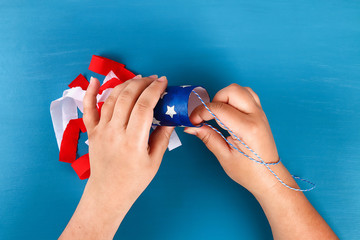 Diy windsocks 4th of July toilet sleeve and crepe paper colors American flag, red, blue and white