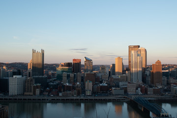 Fototapeta na wymiar Pittsburgh downtown view 