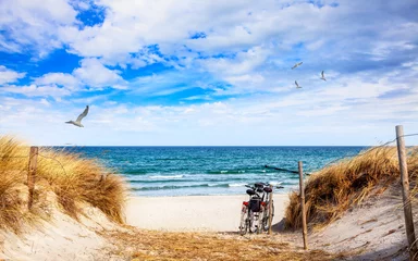 Zelfklevend Fotobehang Op de fiets op de Oostzee © Nordreisender
