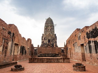 Phra Nakhon Si Ayutthaya Historical Park, Ratchaburana Temple