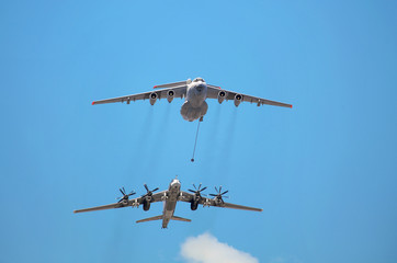 Refueling operation by the Air Force