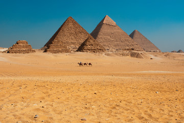 Fototapeta na wymiar Great Pyramids of Egypt 