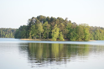 Wyspa na jeziorze nidzkim